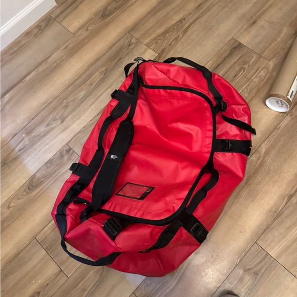 The North Face XXL Red Base Camp Duffel Backpack 150L - Picture 8 of 10